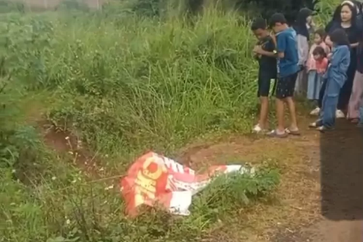 Penemuan mayat bayi di Desa Tlajung Udik, Kecamatan Gunungputri, Kabupaten Bogor, Minggu, 22 Desember 2024. (Ist)