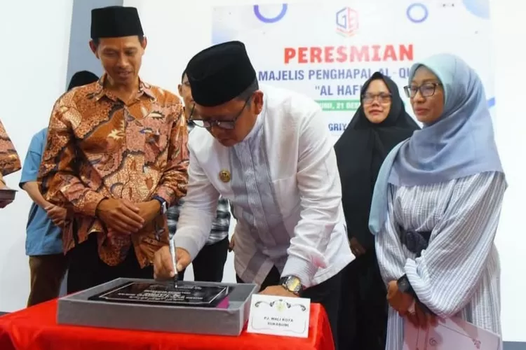 Pj Wali Kota Sukabumi, Kusmana Hartadji, menghadiri peringatan Hari Ibu 2024 (Usep)