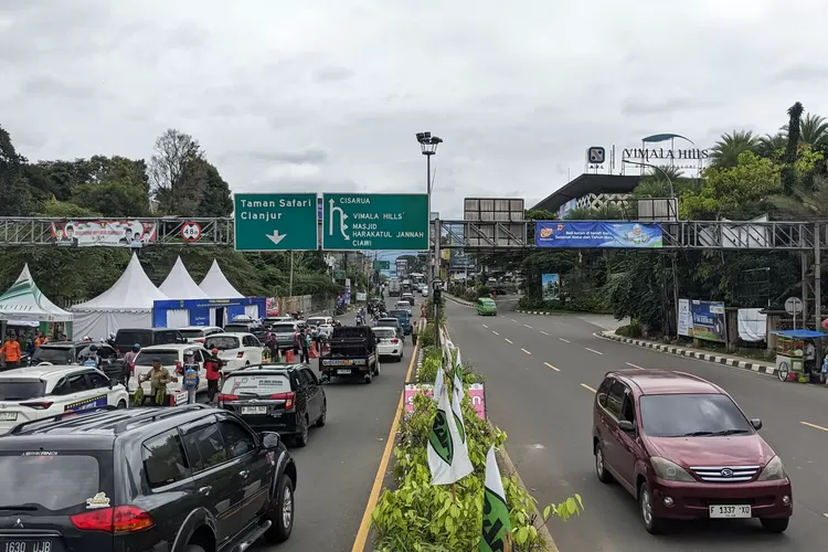 Jadwal Ganjil Genap dan Satu Arah (One Way) Puncak, Bogor untuk periode Jumat, 14 November 2025 hingga Minggu, 16 November 2025. (Panca)