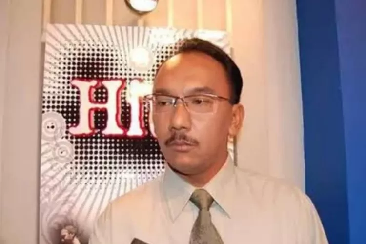 Aktor Marlon Renaldy atau yang dikenal luas lewat perannya sebagai Pak Taka dalam sitkom legendaris OB meninggal dunia. (Instagram/@cah90anyk)