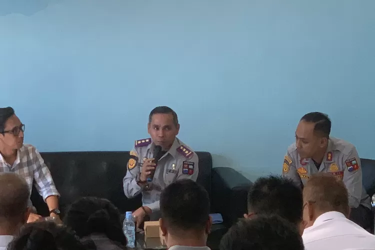 Kepala Dishub Kota Bogor, Marse Hendra Saputra memberikan sambutan dalam diskusi yang diselenggarakan PWI Kota Bogor.  (Rifal Metropolitan)