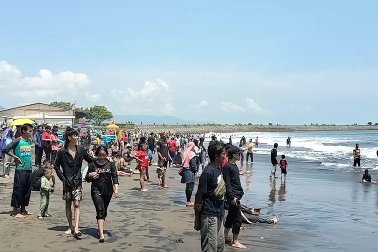 Pada perayaan tahun baru 2025 ini, jumlah wisatawan ke Kabupaten Sukabumi tidaK seramai dulu, begini faktanya (Indra)