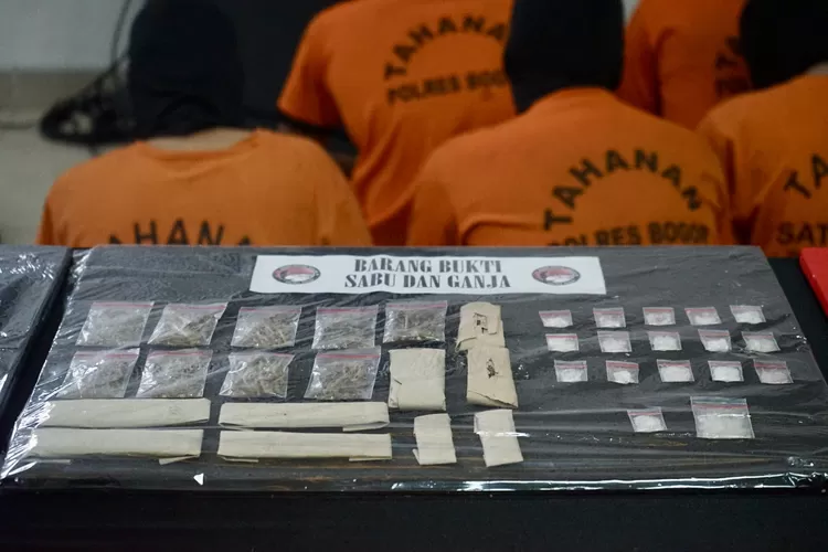 Sejumlah barang bukti narkoba yang diamankan Polres Bogor dari hasil penangkapan di 2024. (Arifin/Metropolitan)