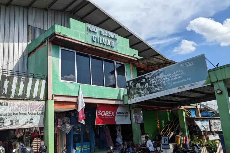 Salah satu pasar yang dikelola Perumda Pasar Tohaga. (Panca)