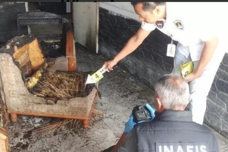 Rumah janda di Sukabumi dibakar sang kekasih lantaran terbakar api cemburu (ist)