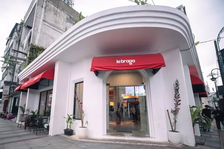 Ada destinasi wisata kuliner baru yang wajib dikunjungi di Kota Bandung, yaitu Le Braga. Usung konsep warisan sejarah dan sentuhan modern (Pemkot Bandung)