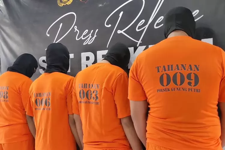 Polisi meringkus empat pelaku perampokan yang beraksi di Kota Wisata Gunungputri, Kabupaten Bogor. (Panca)