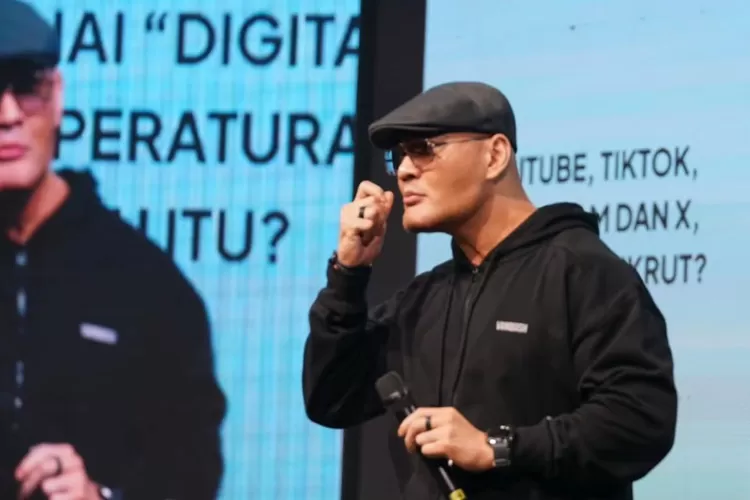 Deddy Corbuzier trending usai kritik keluhan anak-anak sekolah terkait program Makan Bergizi Gratis (MBG). (Instagram/@mastercorbuzier)