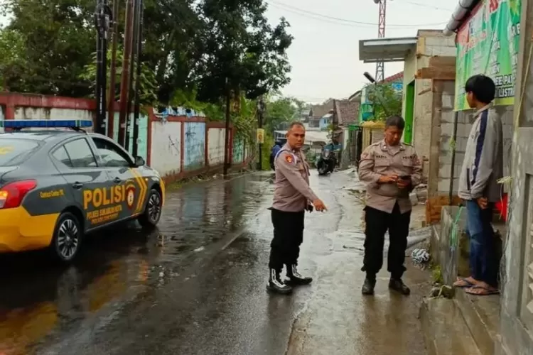 Sudah dibuntuti sejak dari tempat kerja, pemuda asal Cikole Sukabumi jadi korban pembacokan dengan samurai oleh orang tak dikenal
