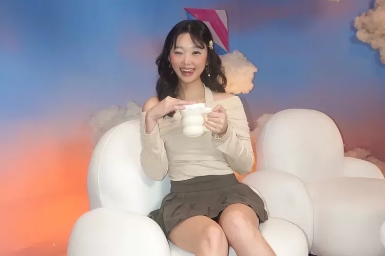 Selebgram Livy Renata ikut menyindir Deddy Corbuzier. (Instagram/@livyrenata)