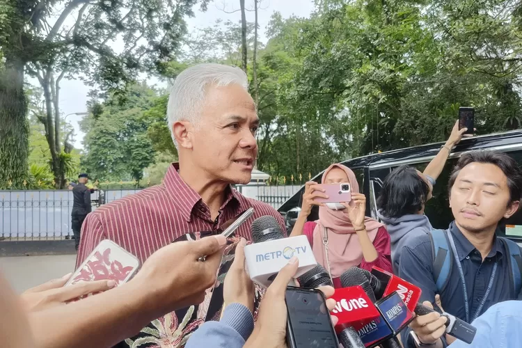 Ganjar Pranowo memberikan keterangan terkait acara ulang tahun Megawati Soekaro Putri di Istana Batu Tulis Bogor.  (Rifal Metropolitan)