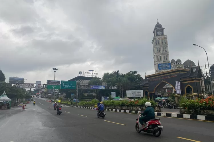Kondisi lalu lintas di Simpang Gadog Puncak Bogor terpantau lengang pada Rabu, 29 Januari 2025 sore. (Arifin/Metropolitan)