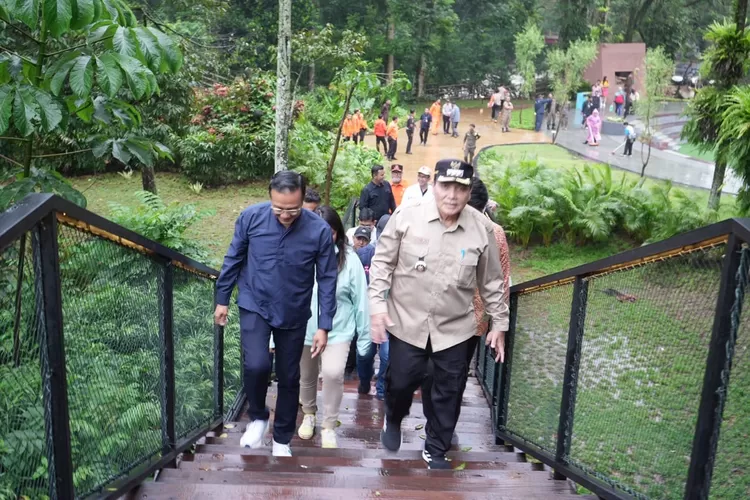 Pj Bupati Bogor Bachril Bakri dan jajaran mengunjungi sejumlah tempat wisata di Puncak Bohor, Rabu, 29 Januari 2025. (Diskominfo)