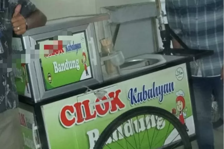 Gerobak cilok yang sempat dicuri dua pemuda di Cibinong, Kabupaten Bogor. (Polres Bogor)