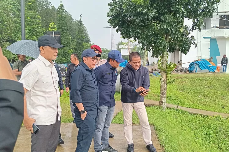 Menyikapi aduan pendangkalan Danau Lido, Menteri LH Hanif Faisol mengecek langsung Kawasan Ekonomi Khusus (KEK) MNC Lido Bogor (ist)