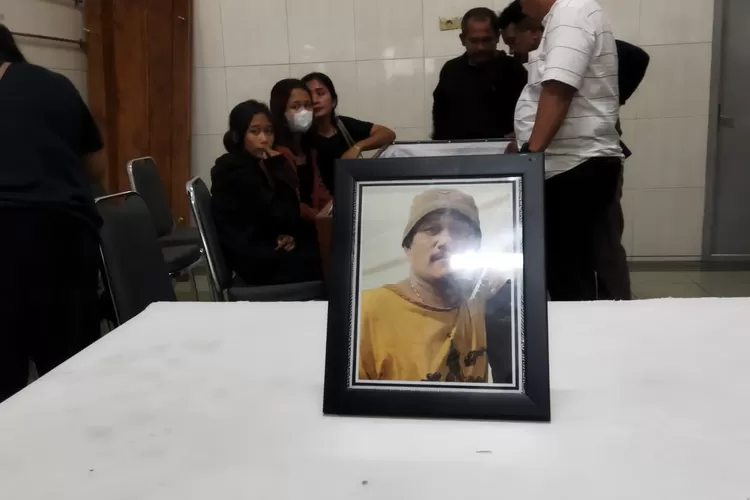 Suasana proses persemayaman korban penembakan di rumah duka Sinar Kasih, Kecamatan Bogor Selatan, Kota Bogor. 