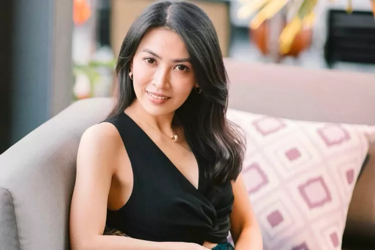 Lina Priscilla diduga jadi orang ketiga hubungan Iris Wullur dan Andreas Wullur. (Instagram/@linapriscilla)