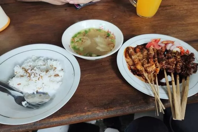 Salah satu daftar tempat makan sate maranggi di Jakarta dengan kualitas terbaik untuk wisata kuliner saat Akhir Pekan yaitu HAOTE Sate Maranggi. (Google Maps)