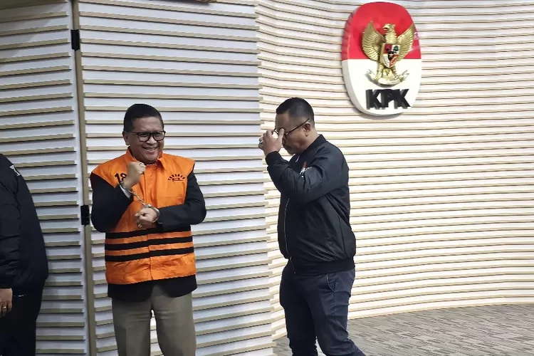 Sekretaris Jenderal PDIP Hasto Kristiyanto resmi ditahan oleh Komisi Pemberantasan Korupsi (KPK). (Muhammad Ridwan/JawaPos.com)