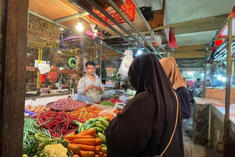 Sejumlah komoditas di Pasar Cibinong alami kenaikan harga jelang Ramadhan. (Ist)