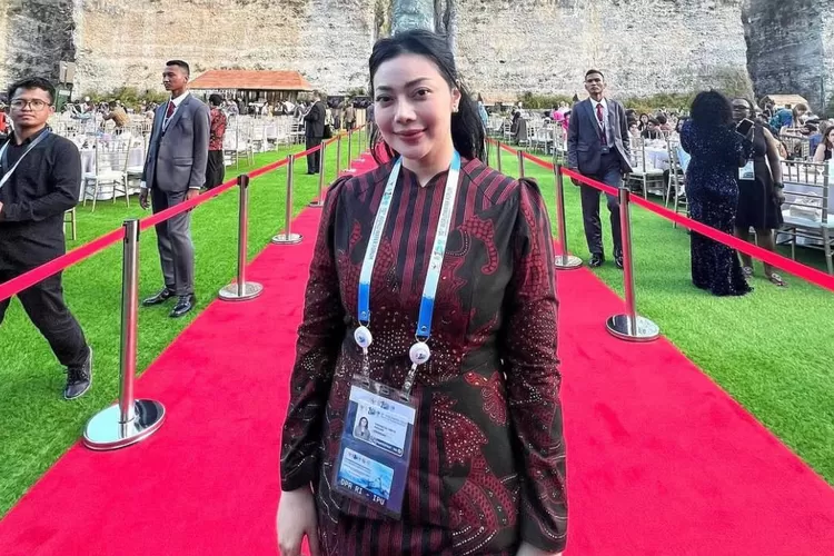 Bupati Brebes, Paramitha Widya Kusuma. (Instagram/@kusumaparamithawidya)