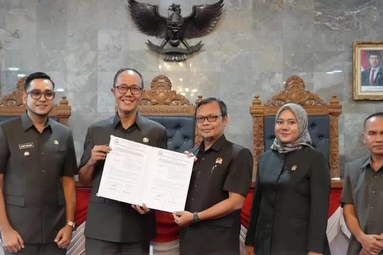 Untuk mengatasi Masalah PKL, Wali Kota Sukabumi Ayep Zaki mengaku akan mengintensifkan penertiban dan merencanakan relokasi (ist)