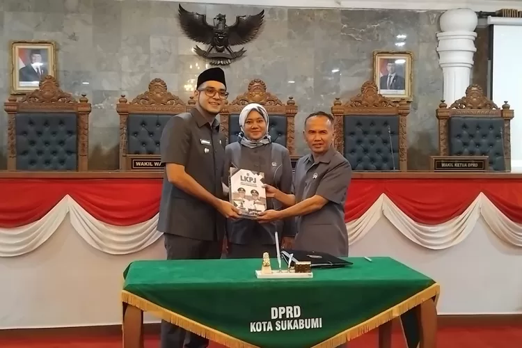 Dalam Rapat Paripurna pada Selasa 4 Maret 2025, DPRD Kota Sukabumi membahas LKPJ tahun anggaran 2024 dan Raperda Penyertaan Modal (ist)