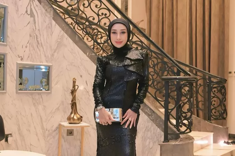 Dokter kecantikan Reza Gladys. (Instagram/@rezagladys)