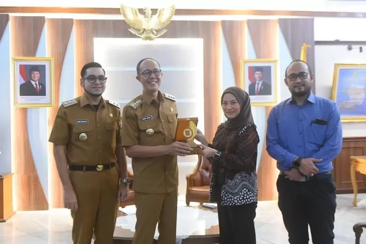 Pemerintah Kota Sukabumi menggandeng kampus Universitas Nusa Putra dan menghadirkan beasiswa untuk generasi muda  (ist)