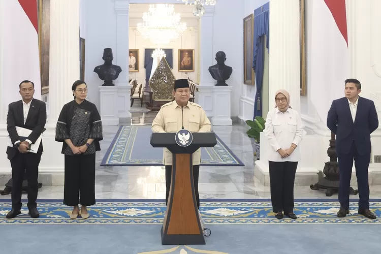 Presiden Prabowo Subianto saat memberikan keterangan terkait THR di Istana Negara, Jakarta, Selasa, 11 Maret 2025. (Tim Media Kepresidenan)