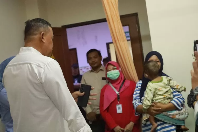 Wali Kota Bekasi Tri Adhianto meminta maaf setelah insiden bayi yang dirawat di RSUD CAM karena mendapat obat kadaluarsa dari puskesmas (ist)