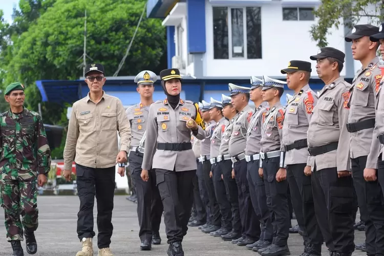 Polres Sukabumi Kota bersama Pemerintah Kota Sukabumi, TNI, dan instansi terkait menggelar Apel Gelar Pasukan Operasi Ketupat Lodaya 2025 (ist)