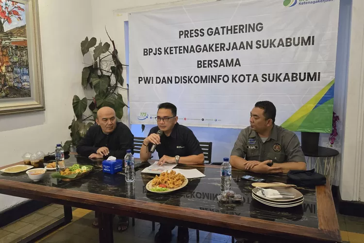 Ketemu PWI dan Diskominfo Kota Sukabumi, BPJS Ketenagakerjaan mendorong perlindungan sosial bagi para pekerja di Kota Sukabumi (Usep)