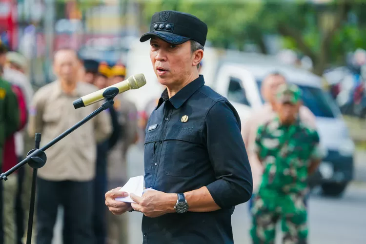 Wali Kota Bogor Dedie Rachim membentuk Satgas Pemberantasan Premanisme, agar tidak ada lagi pengamen di angkot yang meresahkan dan pungli (Pemkot Bogor)