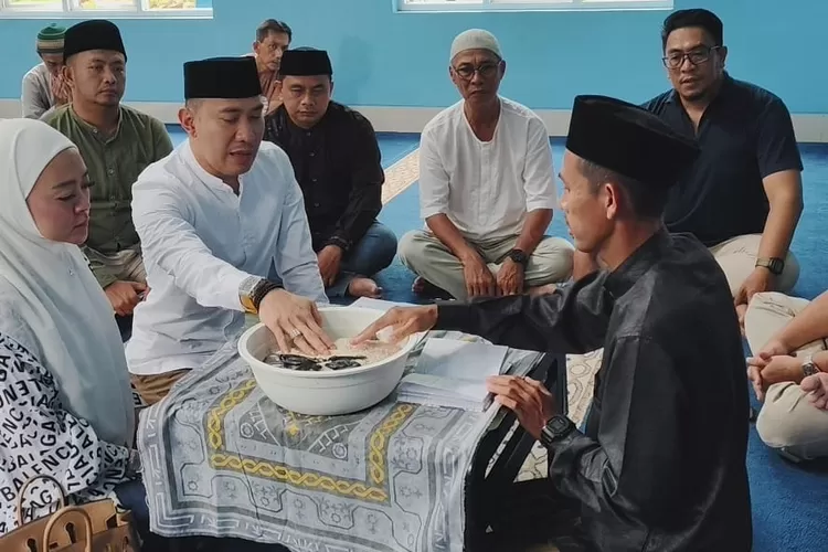 Masjid An Naba PWI Kota Bogor menerima 535 muzakki yang menyalurkan zakat fitrah. Tidak hanya para wartawan, tapi juga karyawan NBS Skincare (IST)