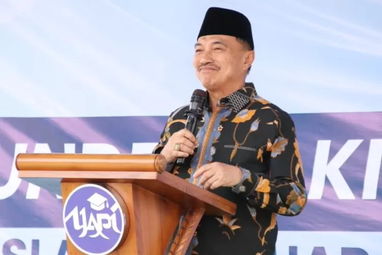 Momentum Idul Fitri, Wakil Wali Kota Bekasi Abdul Harris Bobihoe, mengajak masyarakat dan ASN untuk menggunakan produk UMKM lokal (Pemkot Bekasi)