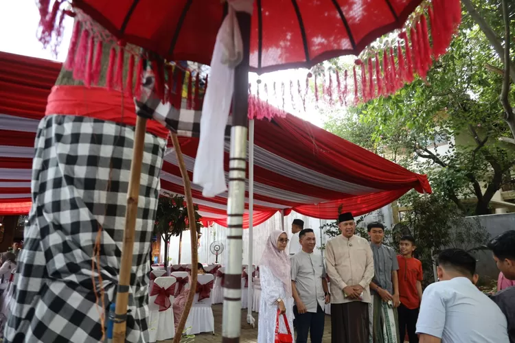 Dengan mengusung tema Jawa dan Bali, Kemeriahan Open House Lebaran di kediaman Wali Kota Bekasi Tri Adhianto jadi perhatian publik (Pemkot Bekasi)