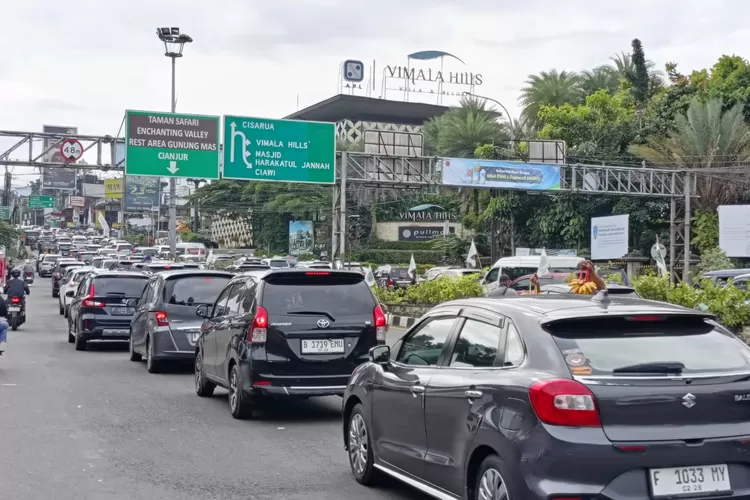 Jadwal Ganjil Genap dan One Way di kawasan Puncak, Bogor pada akhir pekan ini, Jumat, 7 November hingga Minggu, 9 November 2025. (Panca Metropolitan)
