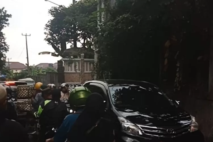 Kondisi kemacetan di jalur alternatif Puncak Bogor. 