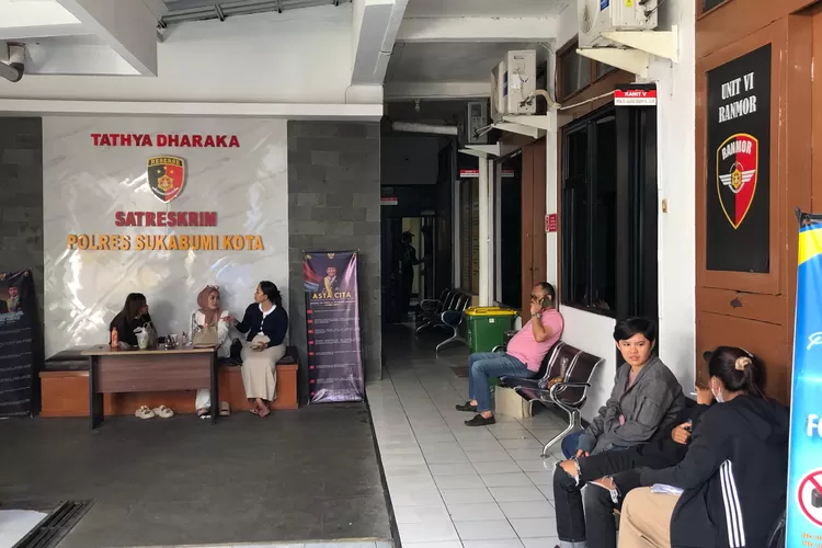 Apes, ratusan ibu-ibu di Sukabumi lapor polisi gegara kena tipu tabungan hari raya oleh seorang perempuan. Kerugian tembus Rp1 miliar (IST)