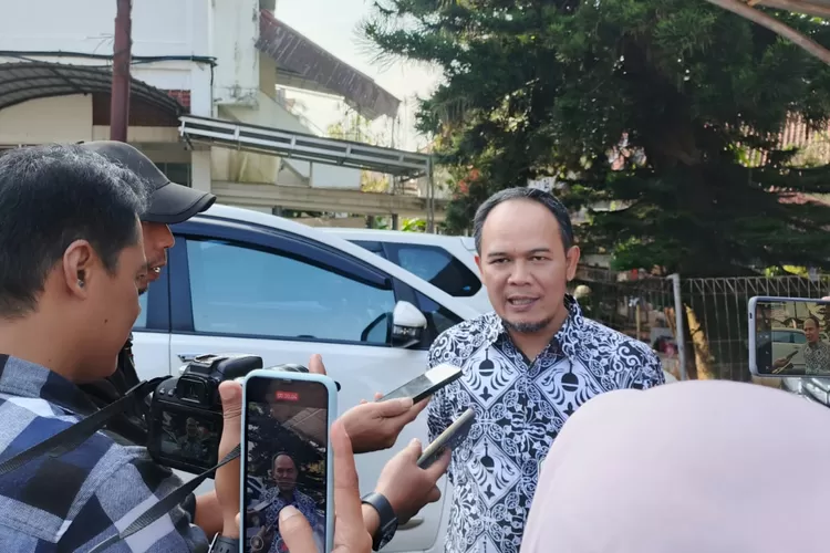 Pelaksana Tugas (Plt) Direktur RSUD R. Syamsudin, Yanyan Rusyandi (IST)