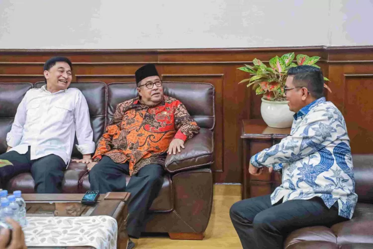 Wakil Gubernur (Wagub) DKI Jakarta, Rano Karno, mengunjungi Kantor Pemerintah Provinsi Banten, ketemu Gubernur Banten Andra Soni. (Pemprov Jakarta)