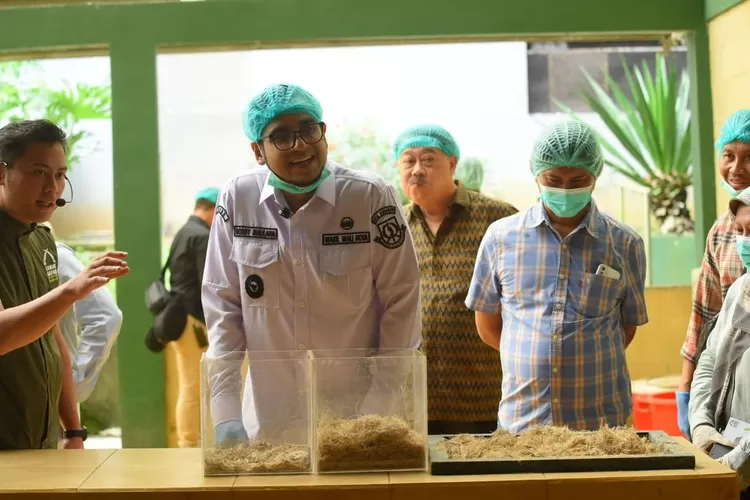 Dihadiri Wakil Wali Kota Bobby Maulana, Pemkot Sukabumi menjajaki transfer teknologi pengelolaan sampah dari Taman Safari Bogor (IST)