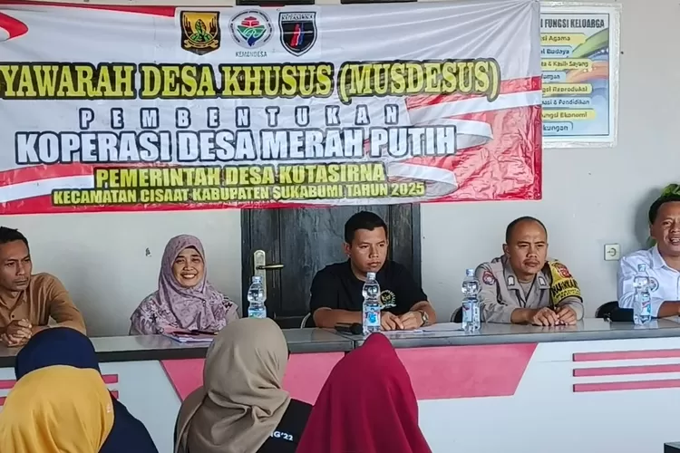 Membahas rencana pembentukan Koperasi Merah Putih, Desa Kutasirna Kabupaten Sukabumi menggelar Musyawarah Desa Khusus (Musdesus) (IST)