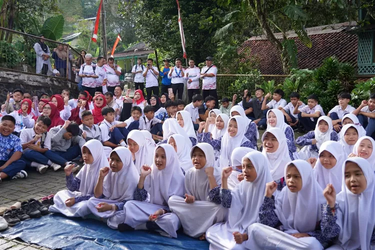 kegiatan Brilliant Expedition yang digelar di Desa Malasari, Kecamatan Nanggung, Kabupaten Bogor resmi ditutup, Kamis, 24 April 2025. (Diskominfo)