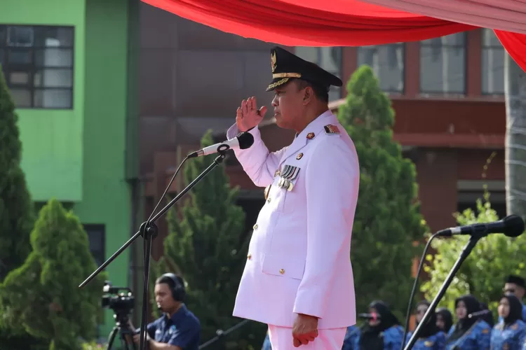 Dalam peringatan Hari OTDA, Wali Kota Bekasi Tri Adhianto meminta perangkat daerah berinovasi dan memperbaiki pelayanan publik (Pemkot Bekasi)