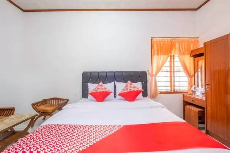 Salah satu penginapan harga terjangkau di Bandung untuk akomodasi saat Staycation atau Liburan yaitu OYO 1541 Puri Cikole Asri. (Traveloka)