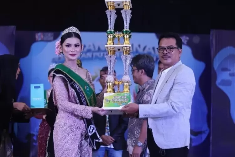 Siswa SMAN 1 Cisolok Djemima Shireen menangkan  Putri Nelayan Palabuhanratu 2025 dan mengaku siap jadi Duta Wisata Sukabumi (IST)