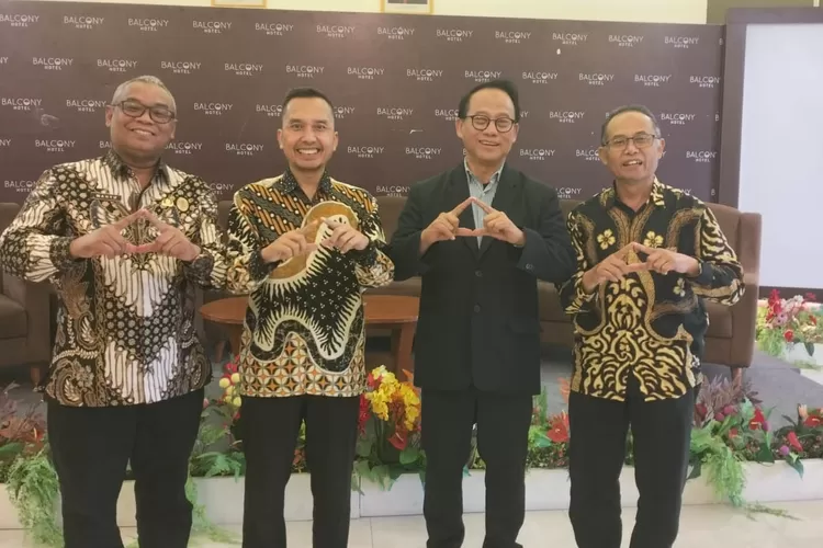 Lolos Seleksi Terbuka, Ini Tiga Besar Calon Sekda Kota Sukabumi  METROPOLITAN.ID - Kepala BKPSDM Kota Sukabumi, Didin Syaripudin, menilai semua calon Sekda memiliki peluang seimbang.   Pejabat yang masuk tiga besar seleksi Sekda Kota Sukabumi yakni Rahmat Unggul (Diskominfo), Endah (PU) dan Yudi (Ke (IST)