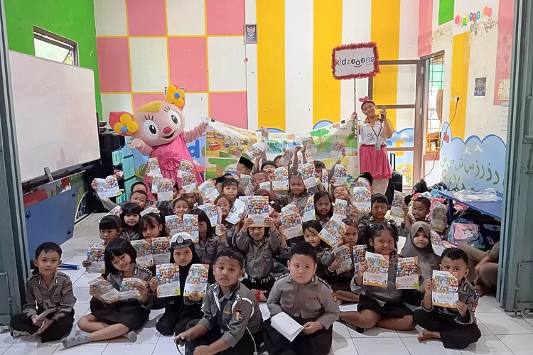 Demi membantu meningkatkan kreativitas siswa, RA Raksabaya Bogor menggelar acara penuh ceria dan semangat bersama Kidzoona (IST)